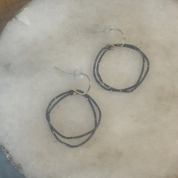 Original Hardware Shimmer Circle Earrings - Picture 5 of 6